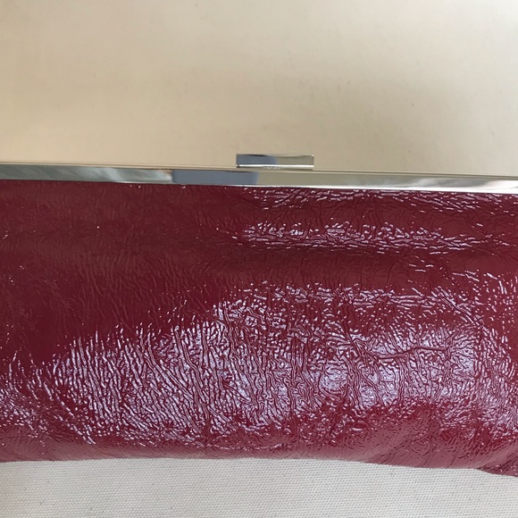 Red Hobo clutch bag - Picture 3 of 5